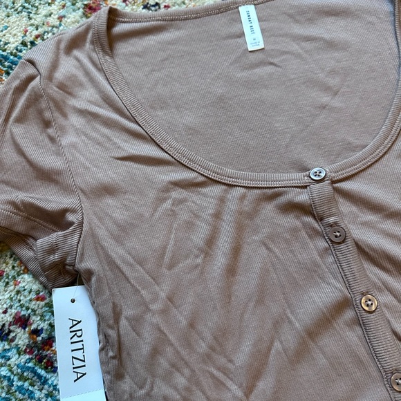 Ladies NWT Aritzia Sunday Best “Holly” shirt - Picture 2 of 2